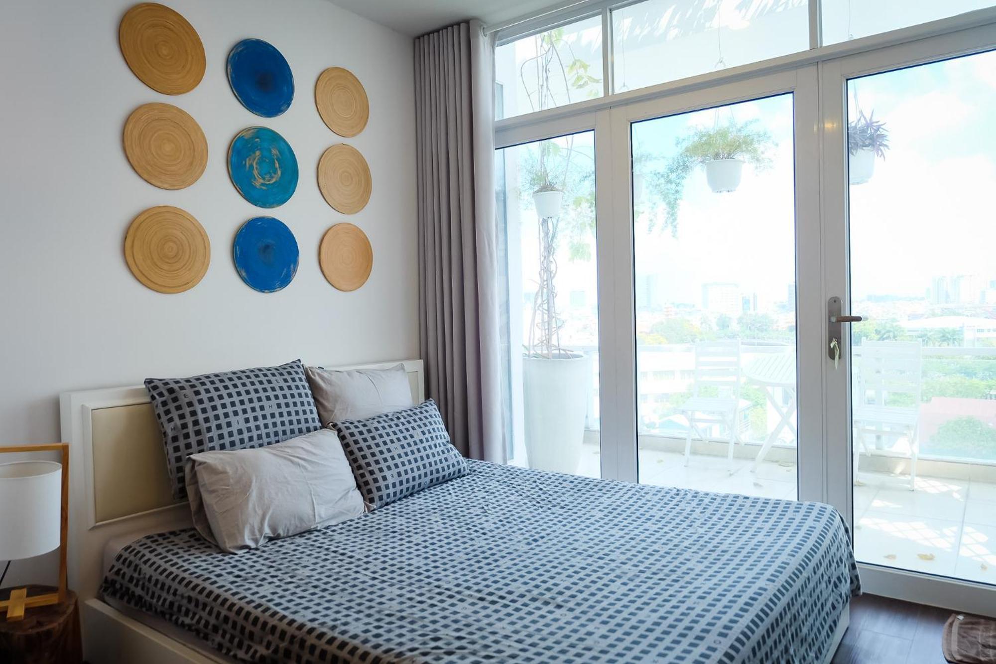 Saigon Peacehome With Balcony , Tan Dinh Ward, Dist 1 Apartment *