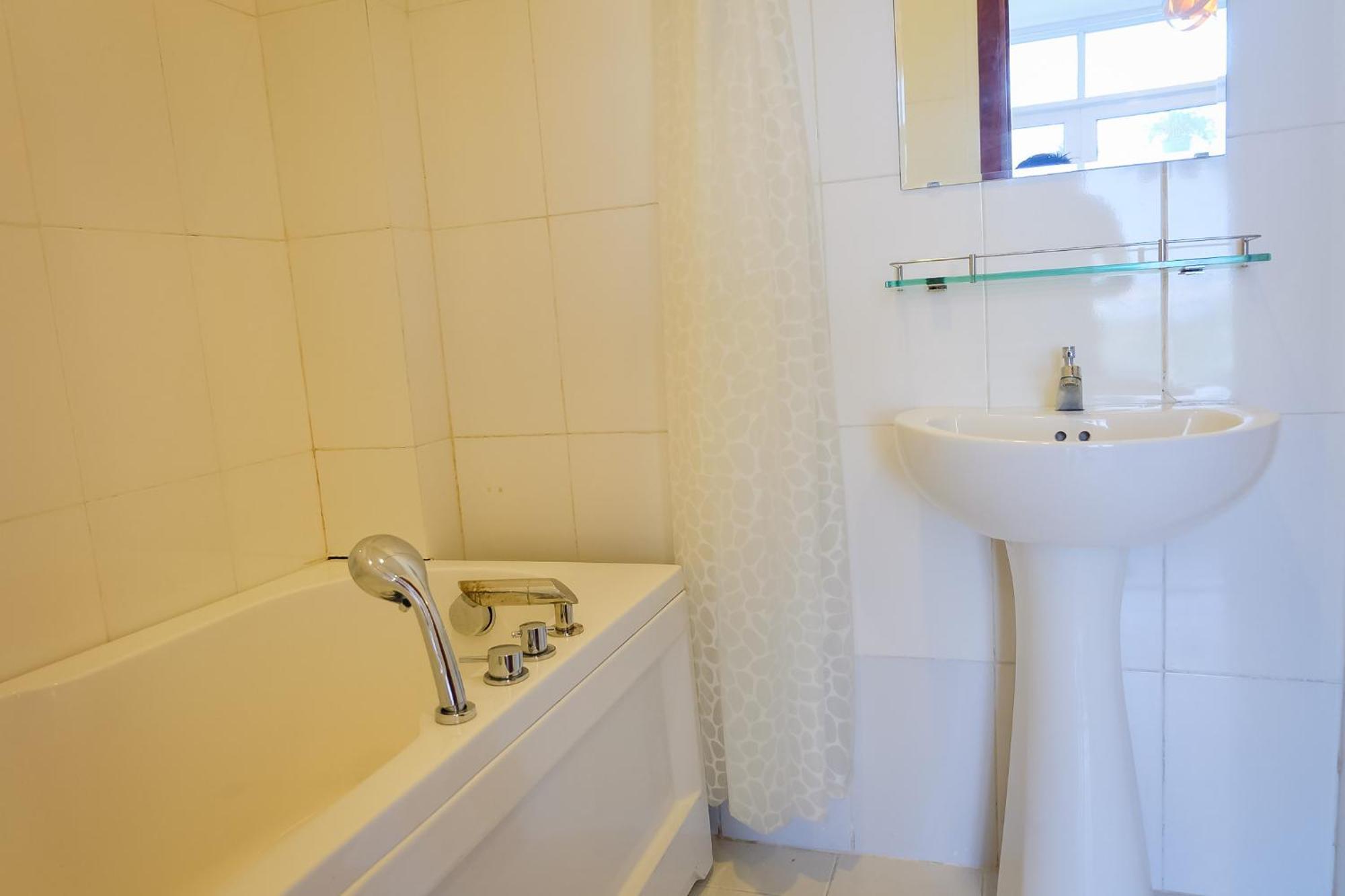 Apartment Saigon Peacehome With Balcony , Tan Dinh Ward, Dist 1 *