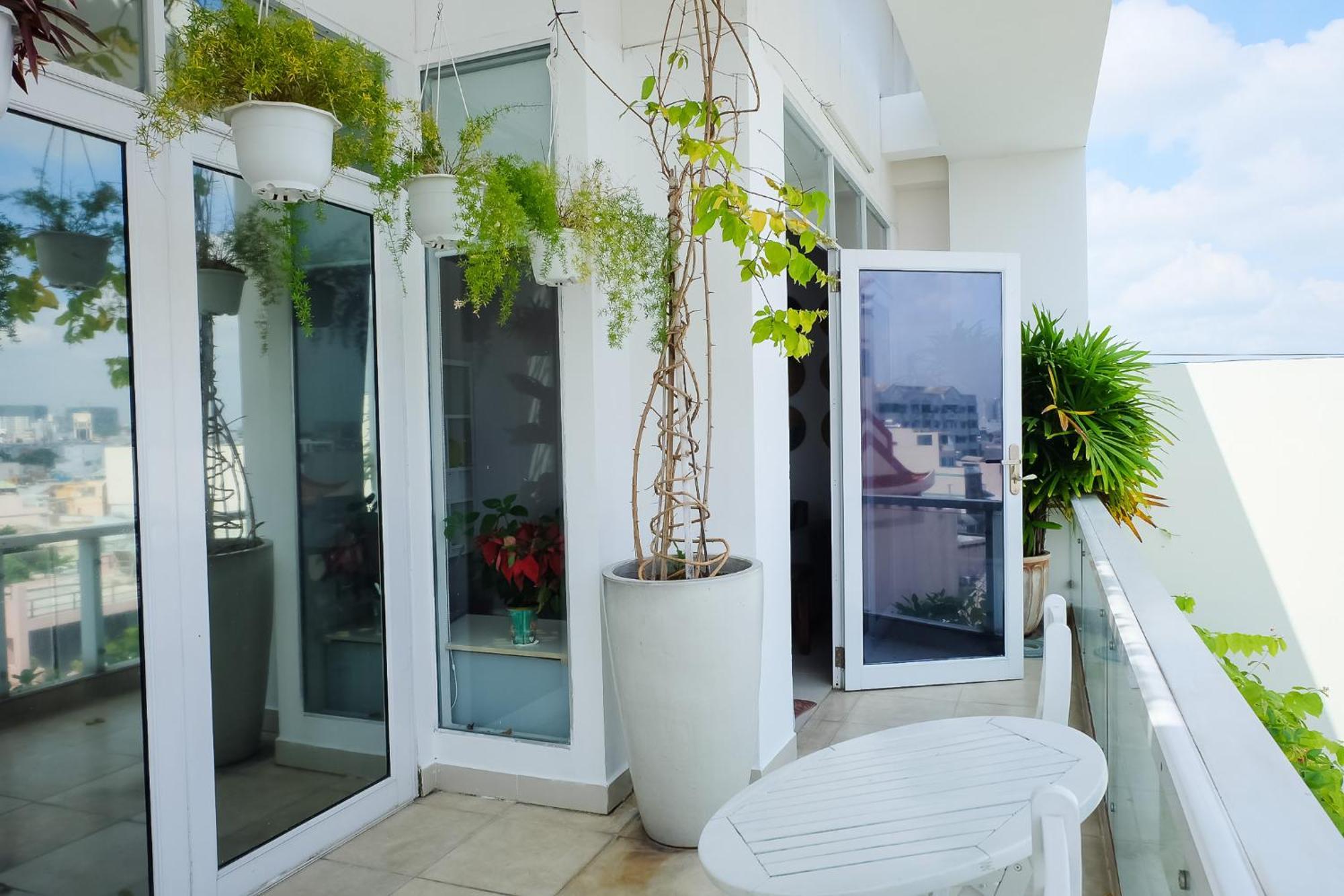Saigon Peacehome With Balcony , Tan Dinh Ward, Dist 1 Apartment *